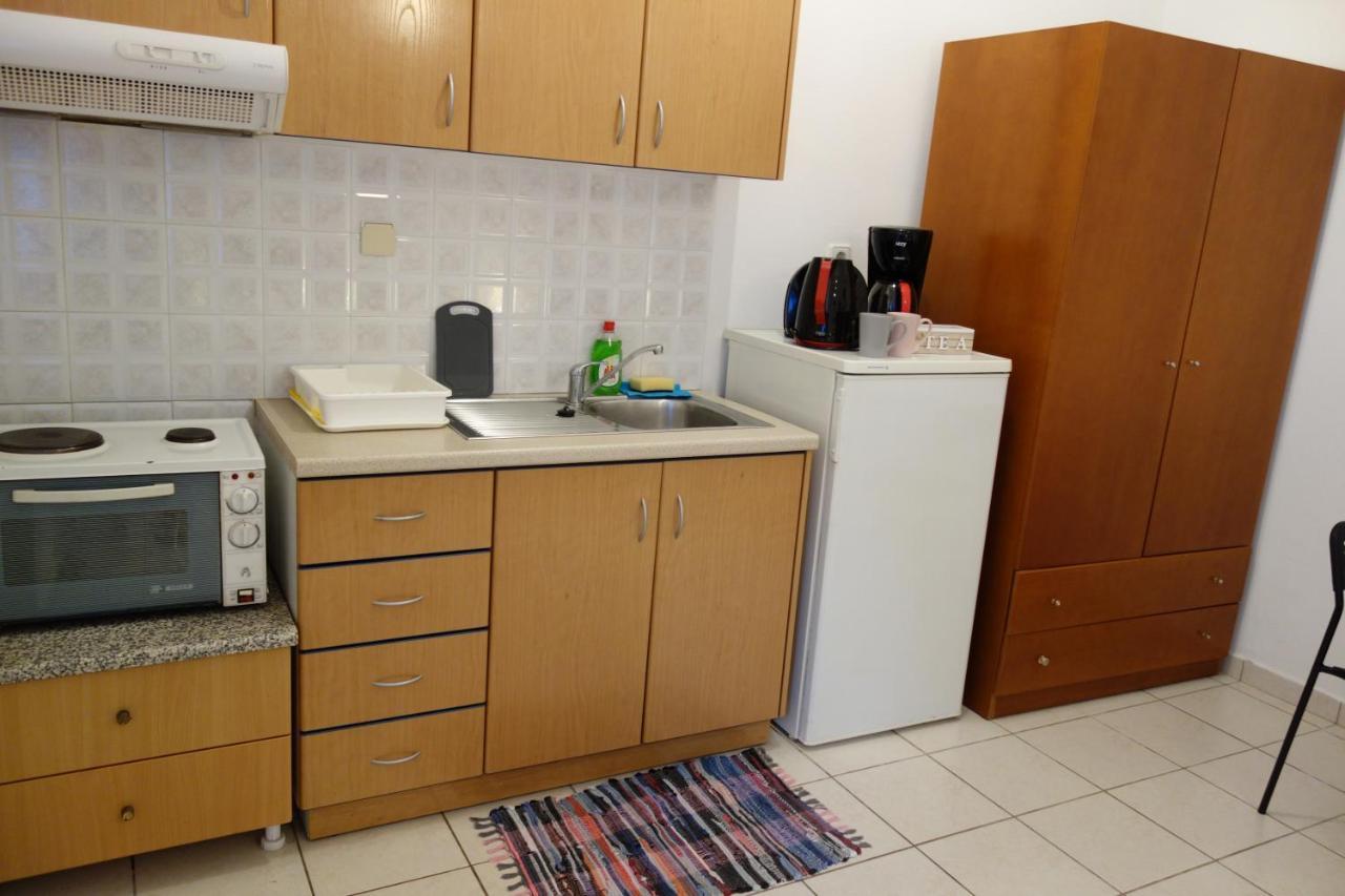 Kiki'S Cosy Apartments Nea Chili Экстерьер фото