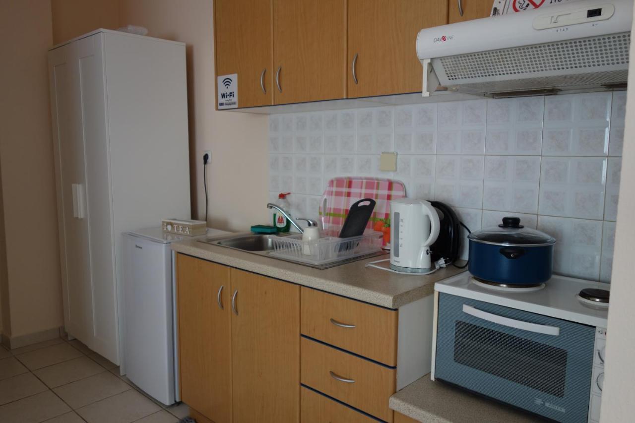 Kiki'S Cosy Apartments Nea Chili Экстерьер фото